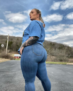 Screenshot 2022-04-10 at 00-09-13 Miss Thick N Tatted? TNT ? (@missthickntatted) on Instagram ...png