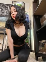 fansly-hg3ashw2a39.jpg