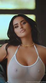 1080x1920_02d987d23ba57ac68c9eaa292e817836.jpg